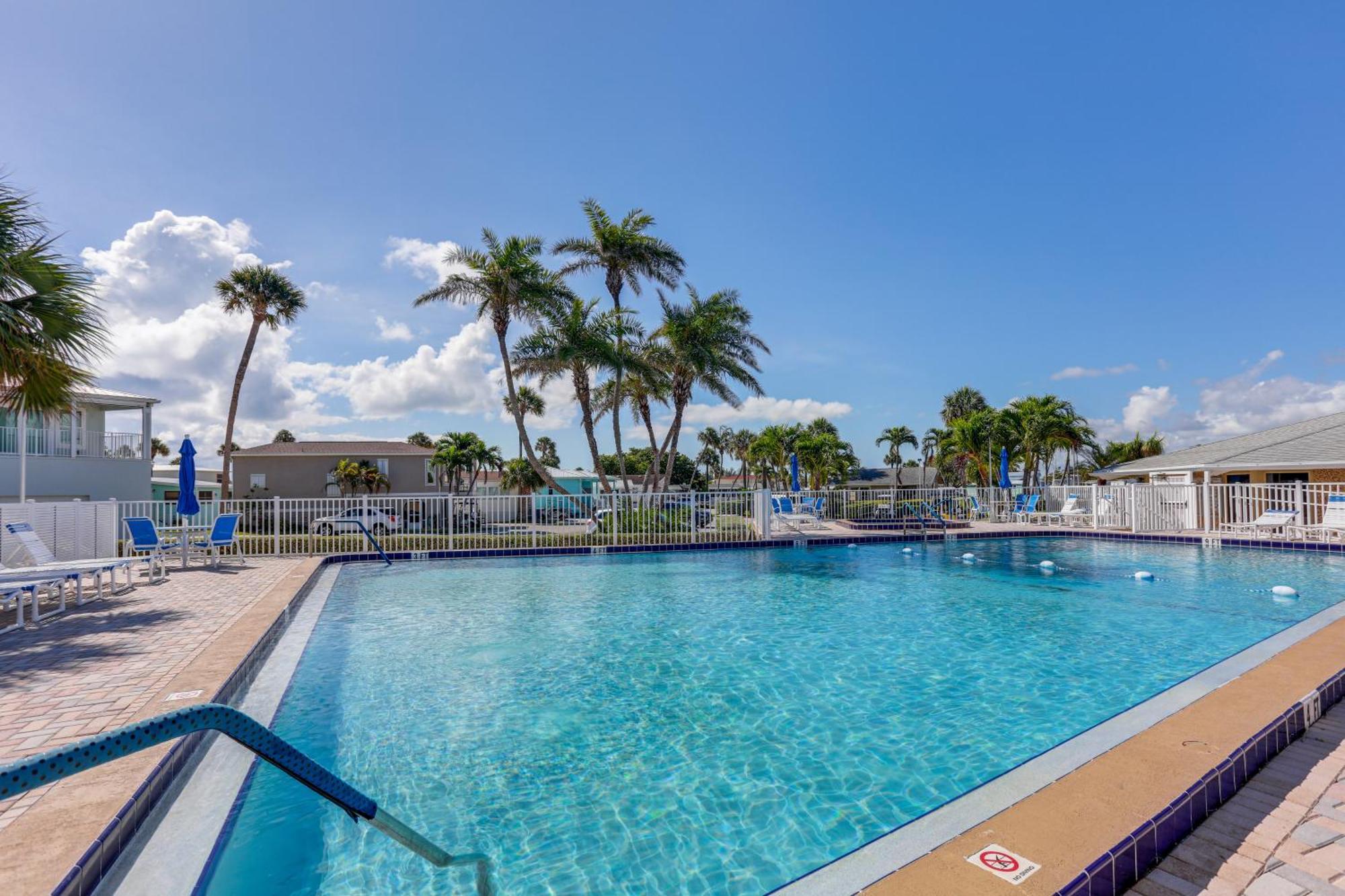 South Hutchinson Island Cottage With Beach Access! Jensen Beach Exterior photo