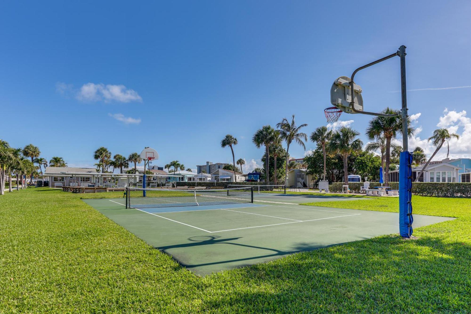 South Hutchinson Island Cottage With Beach Access! Jensen Beach Exterior photo